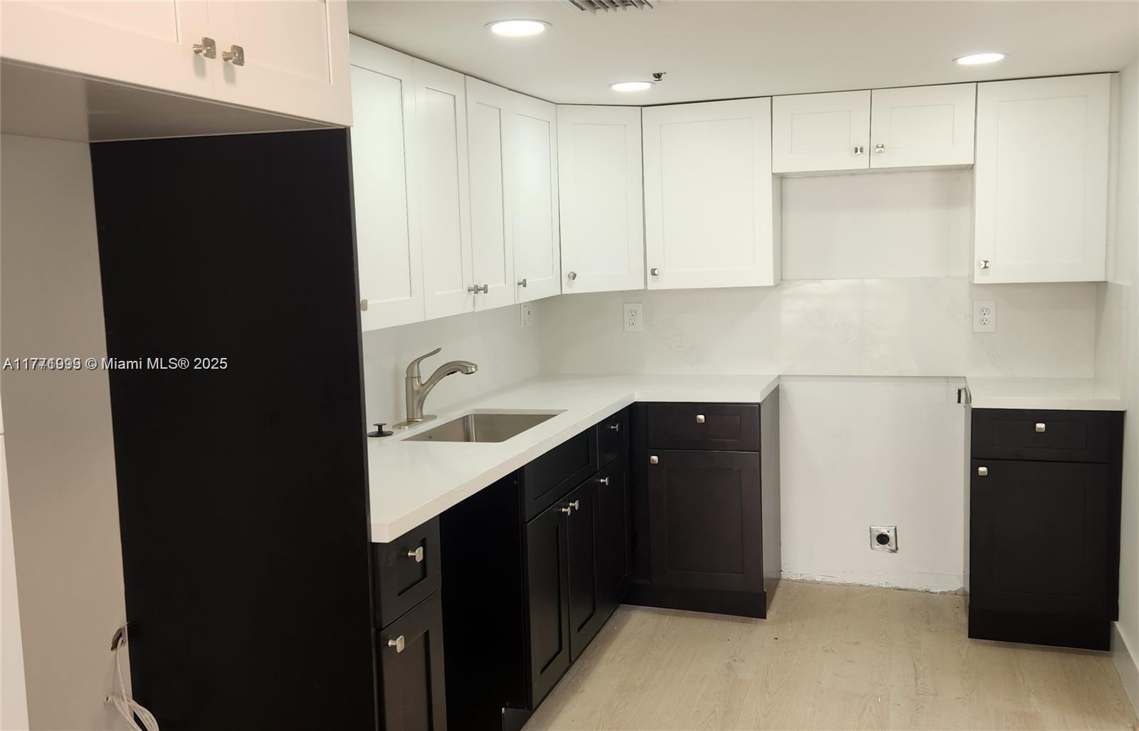 Property for Sale at 17890 W Dixie Hwy 318 Hwy 3, North Miami Beach, Miami-Dade County, Florida - Bedrooms: 3 
Bathrooms: 2  - $330,000