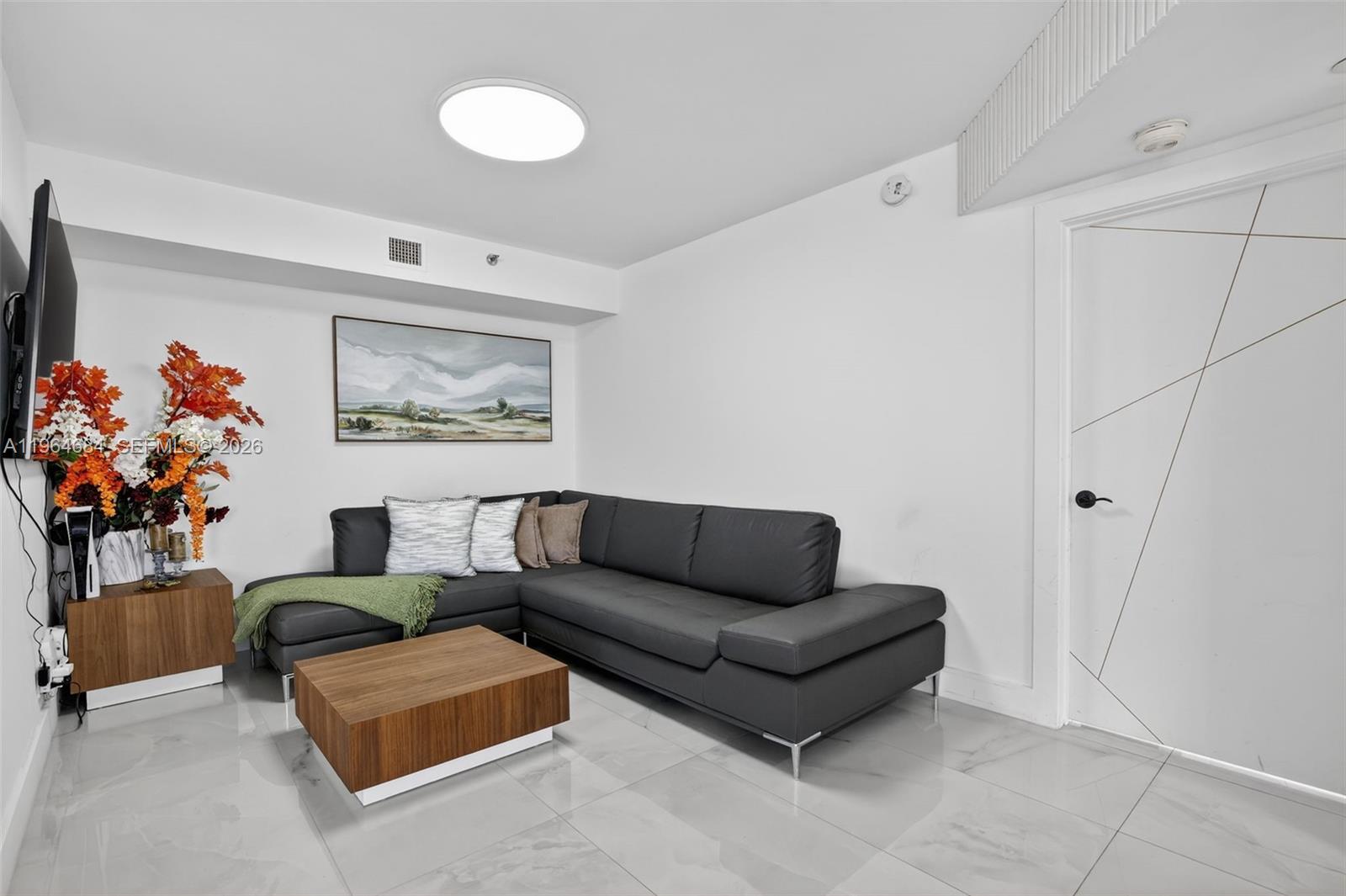 1000 ISL BLVD WILLIAMS IS - Residential