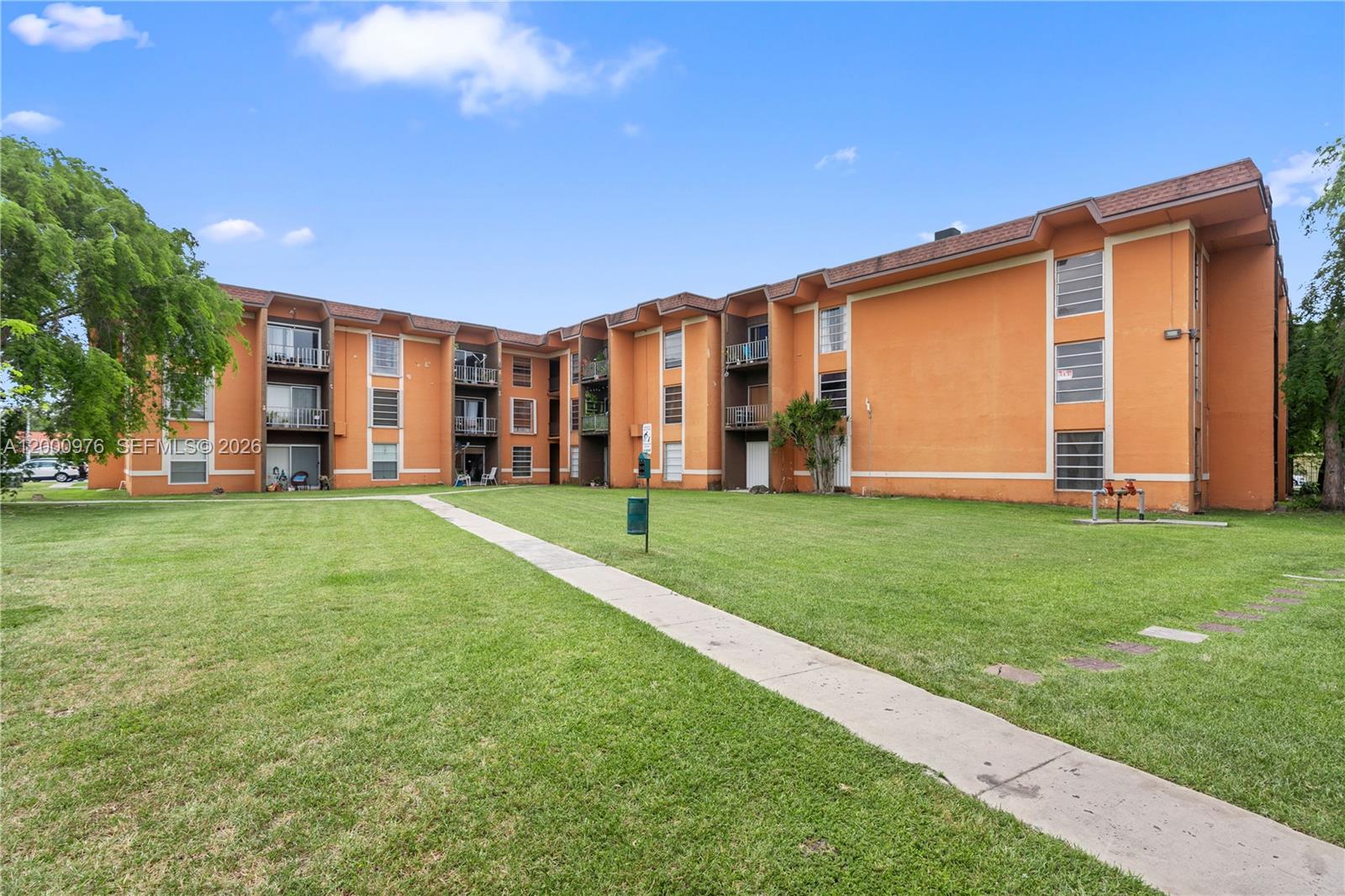 SUNSET PALMS EAST CONDO - Residential Lease