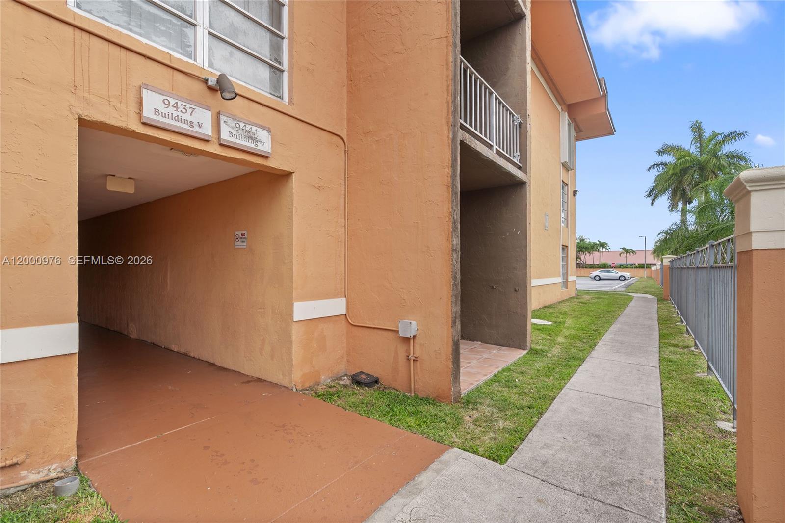 SUNSET PALMS EAST CONDO - Residential Lease