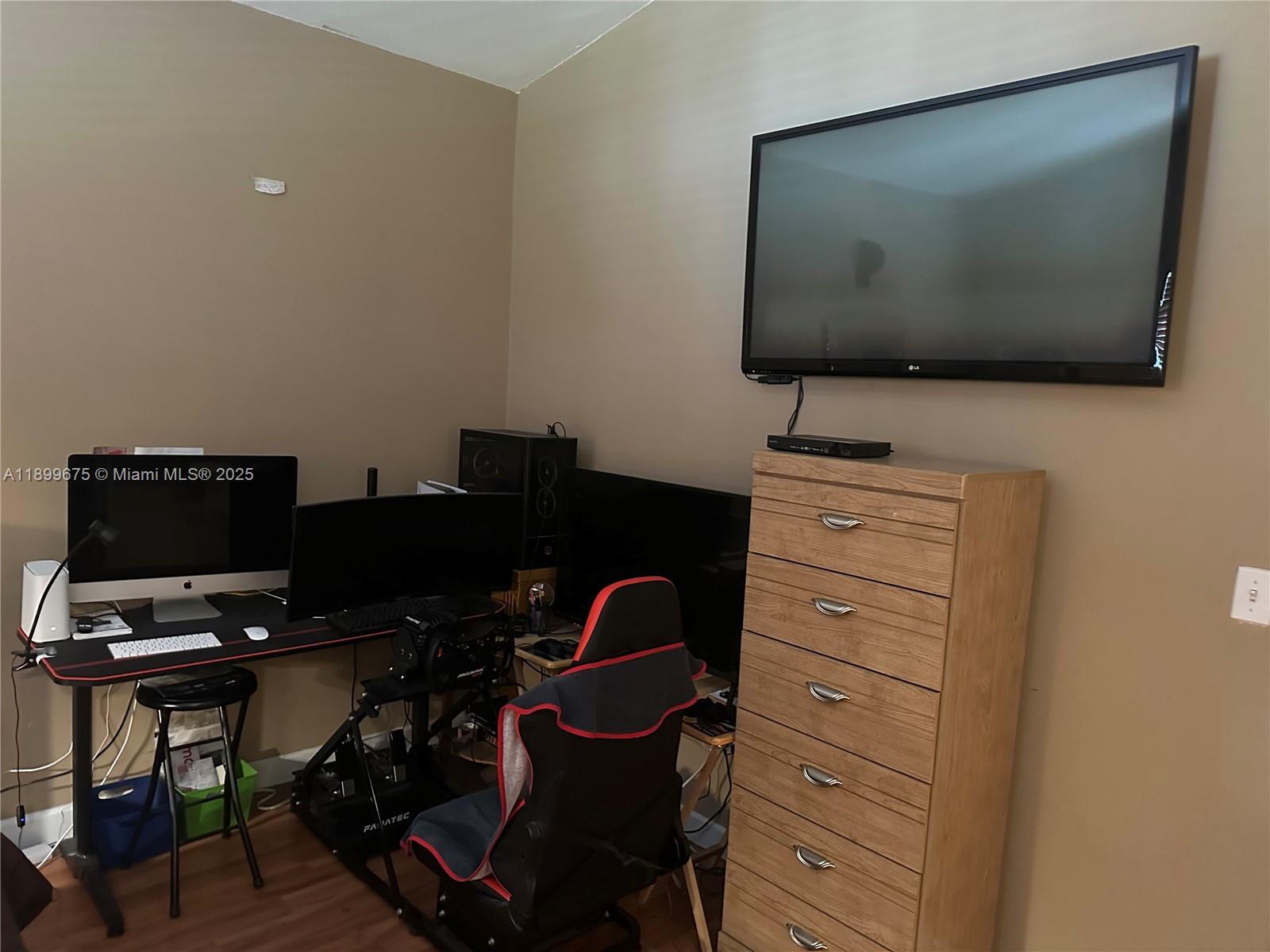 MARIANAS HOMES - Residential