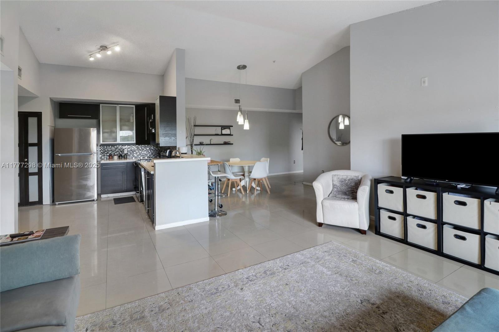 COURTYARDS AT DAVIE CONDO - Residential