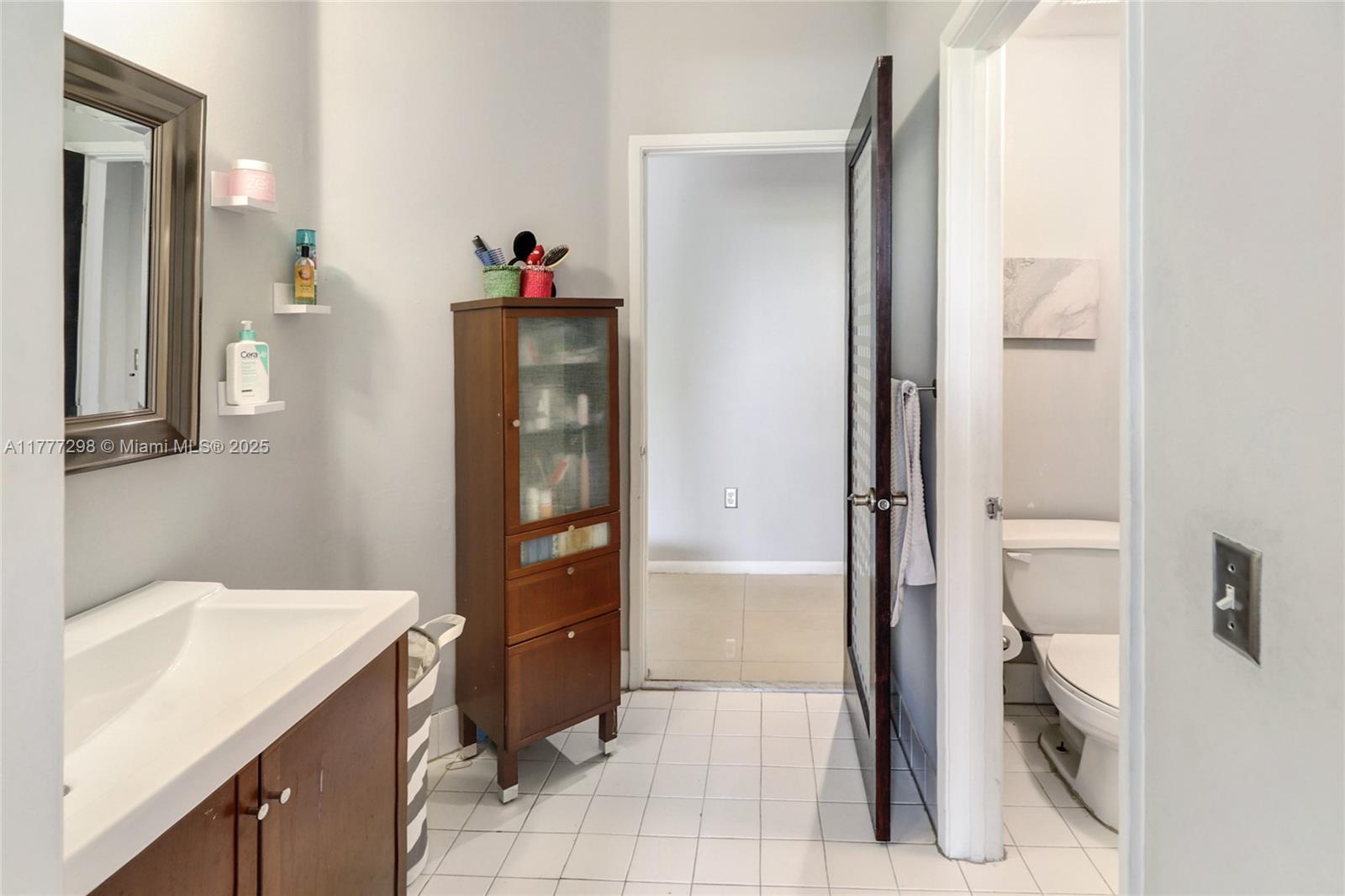 COURTYARDS AT DAVIE CONDO - Residential