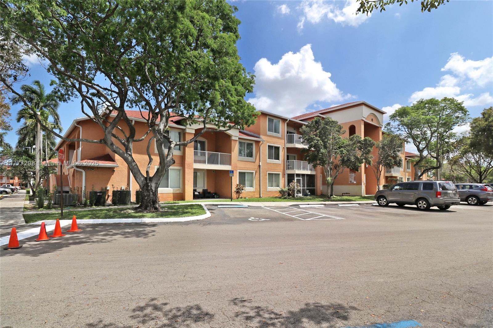 Property for Sale at 6952 Sw 39th St C302, Davie, Broward County, Florida - Bedrooms: 2 
Bathrooms: 2  - $275,000