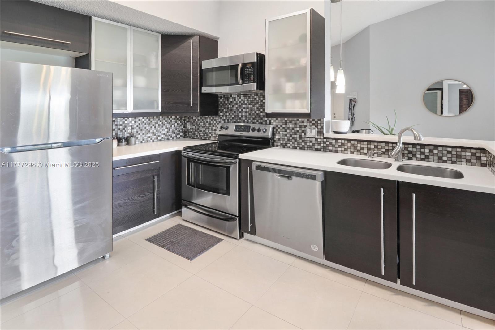 COURTYARDS AT DAVIE CONDO - Residential