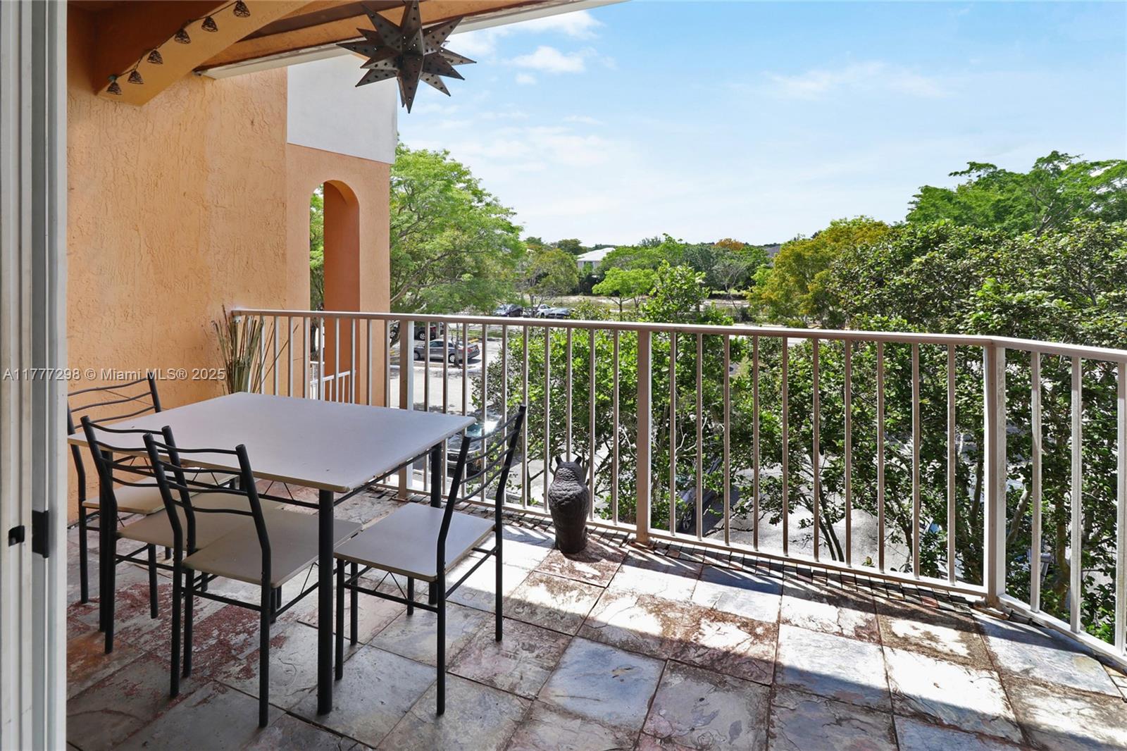 COURTYARDS AT DAVIE CONDO - Residential