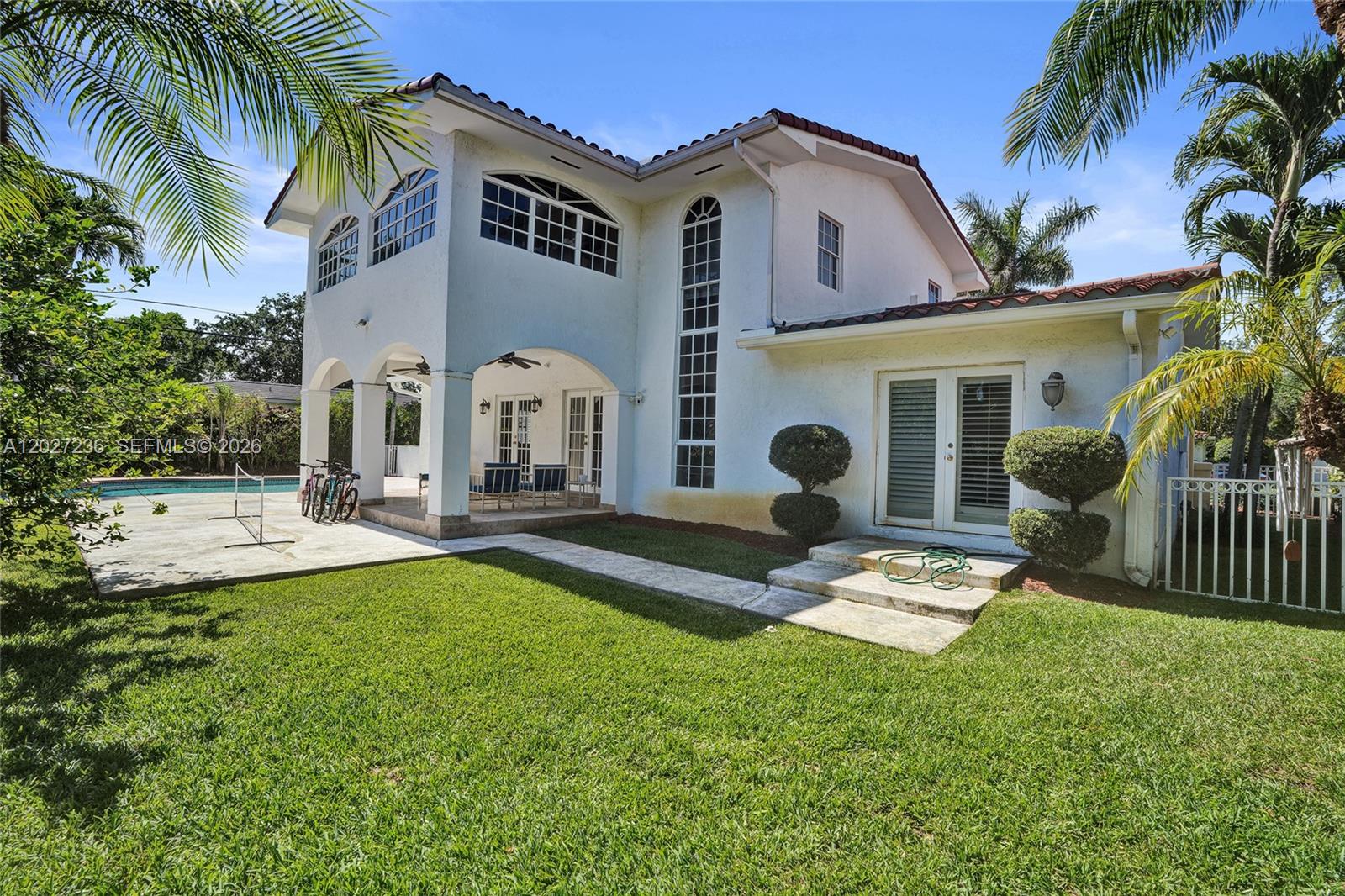 1534 Palancia Ave