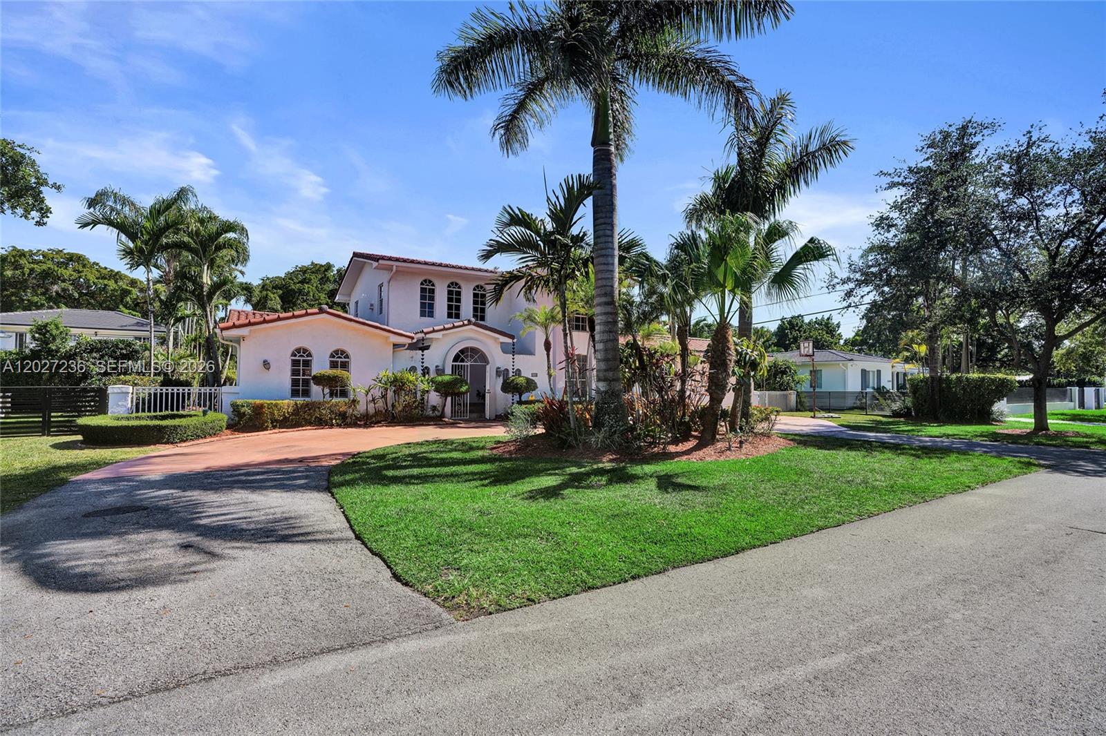 1534 Palancia Ave