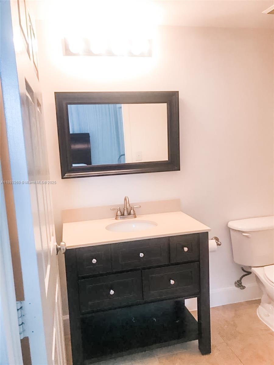 DOUGLAS GRAND CONDO - Residential Lease