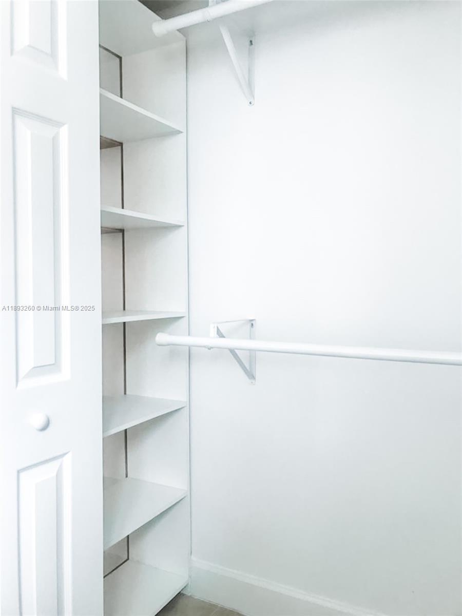 DOUGLAS GRAND CONDO - Residential Lease