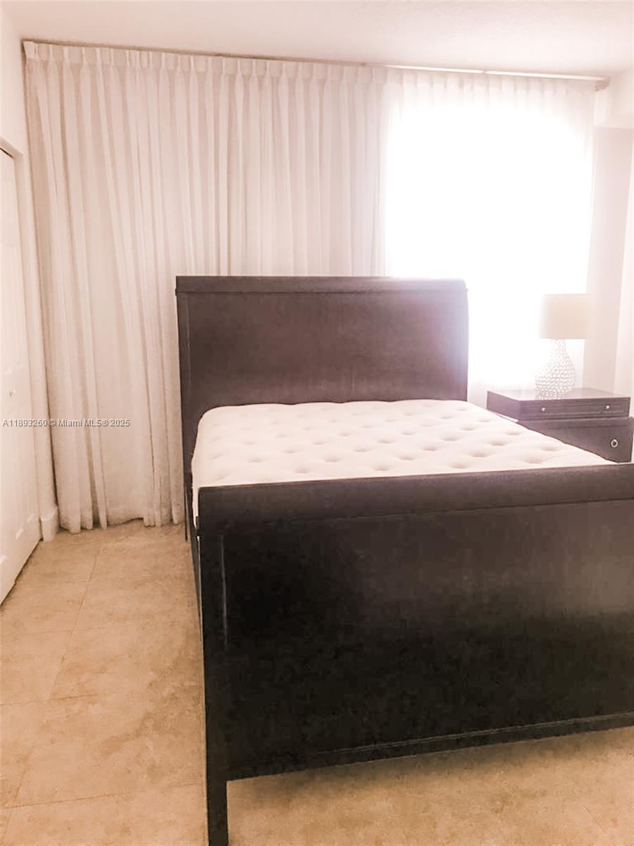 DOUGLAS GRAND CONDO - Residential Lease