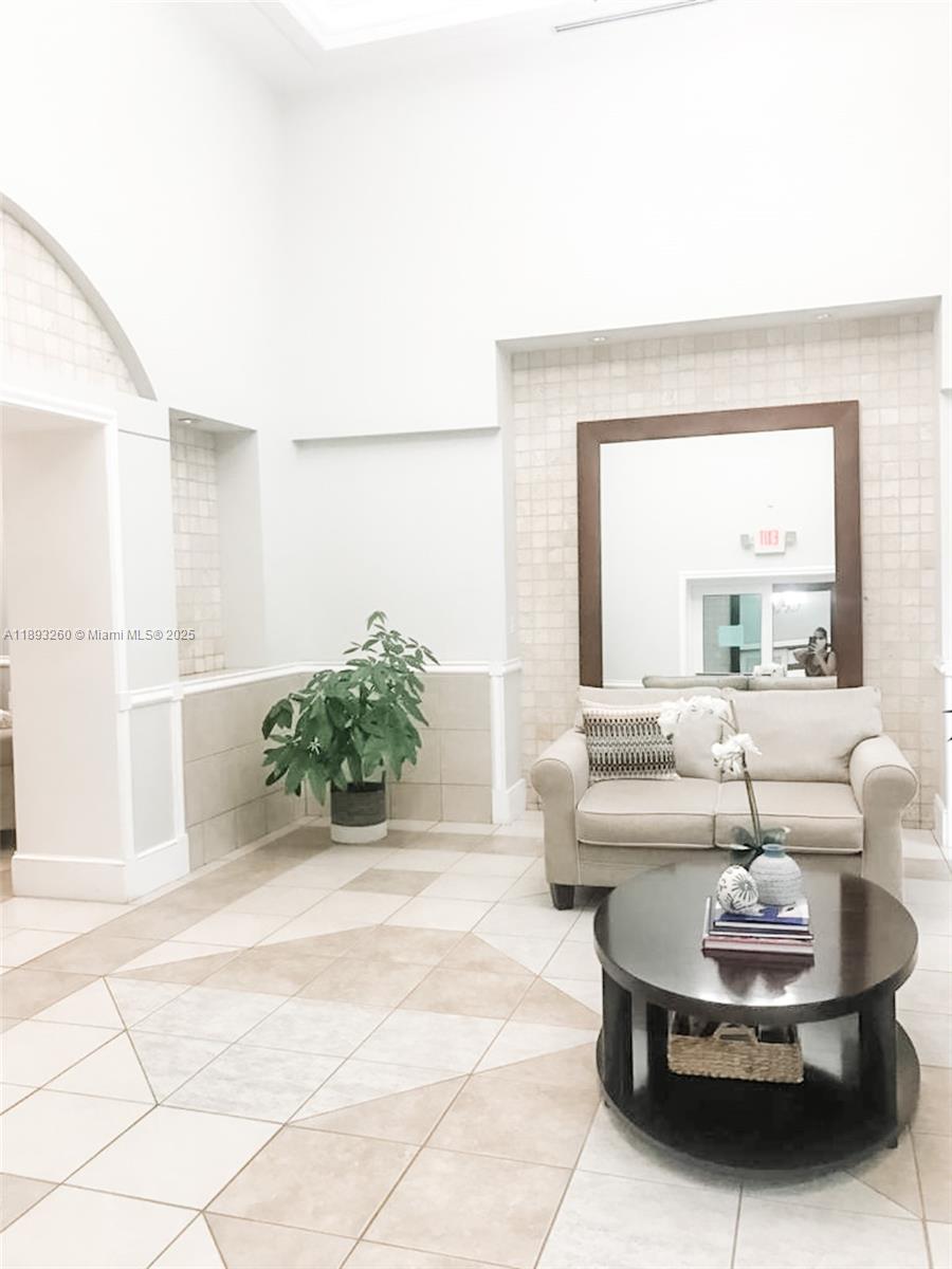 DOUGLAS GRAND CONDO - Residential Lease
