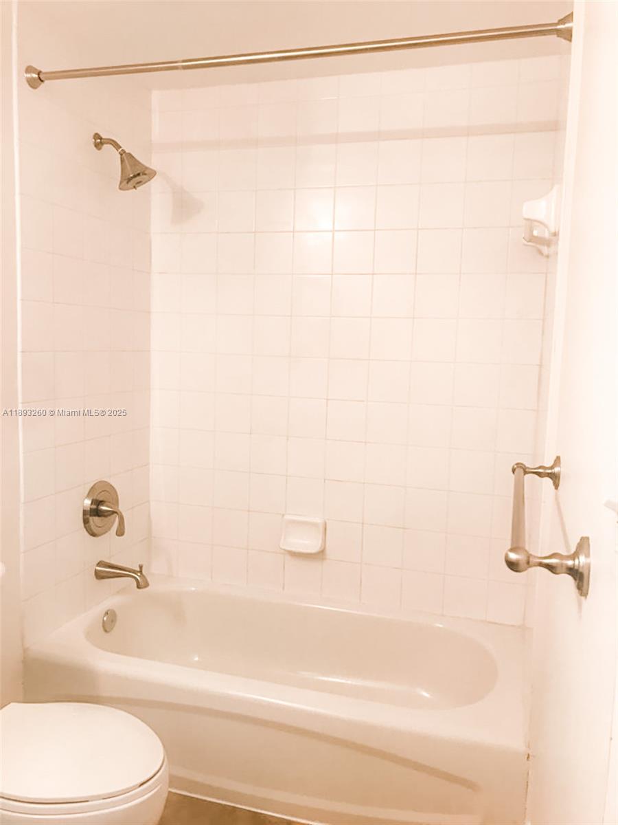 DOUGLAS GRAND CONDO - Residential Lease