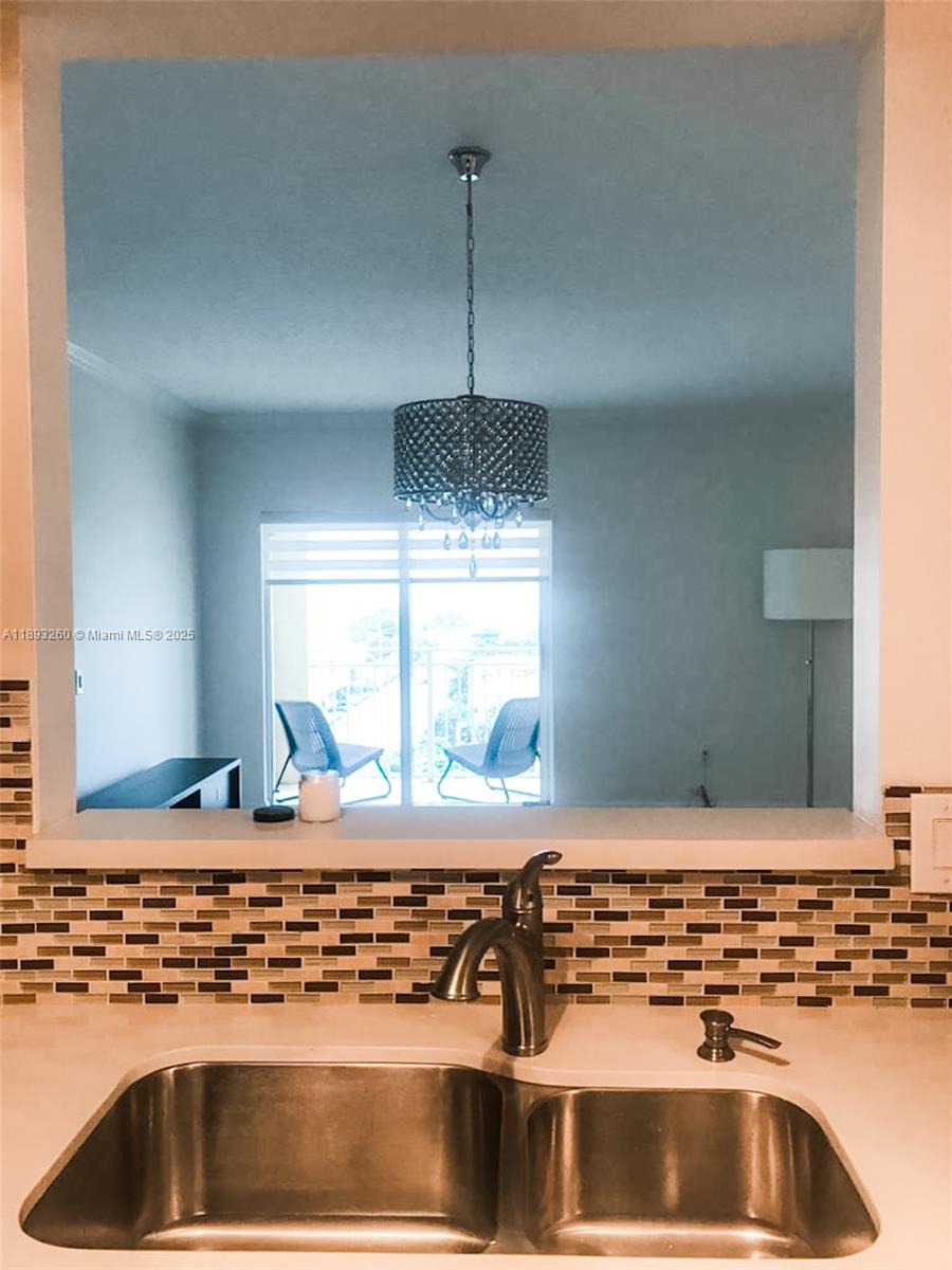 DOUGLAS GRAND CONDO - Residential Lease