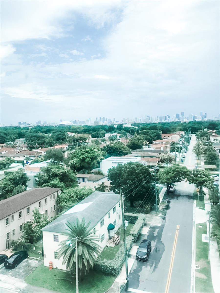 DOUGLAS GRAND CONDO - Residential Lease