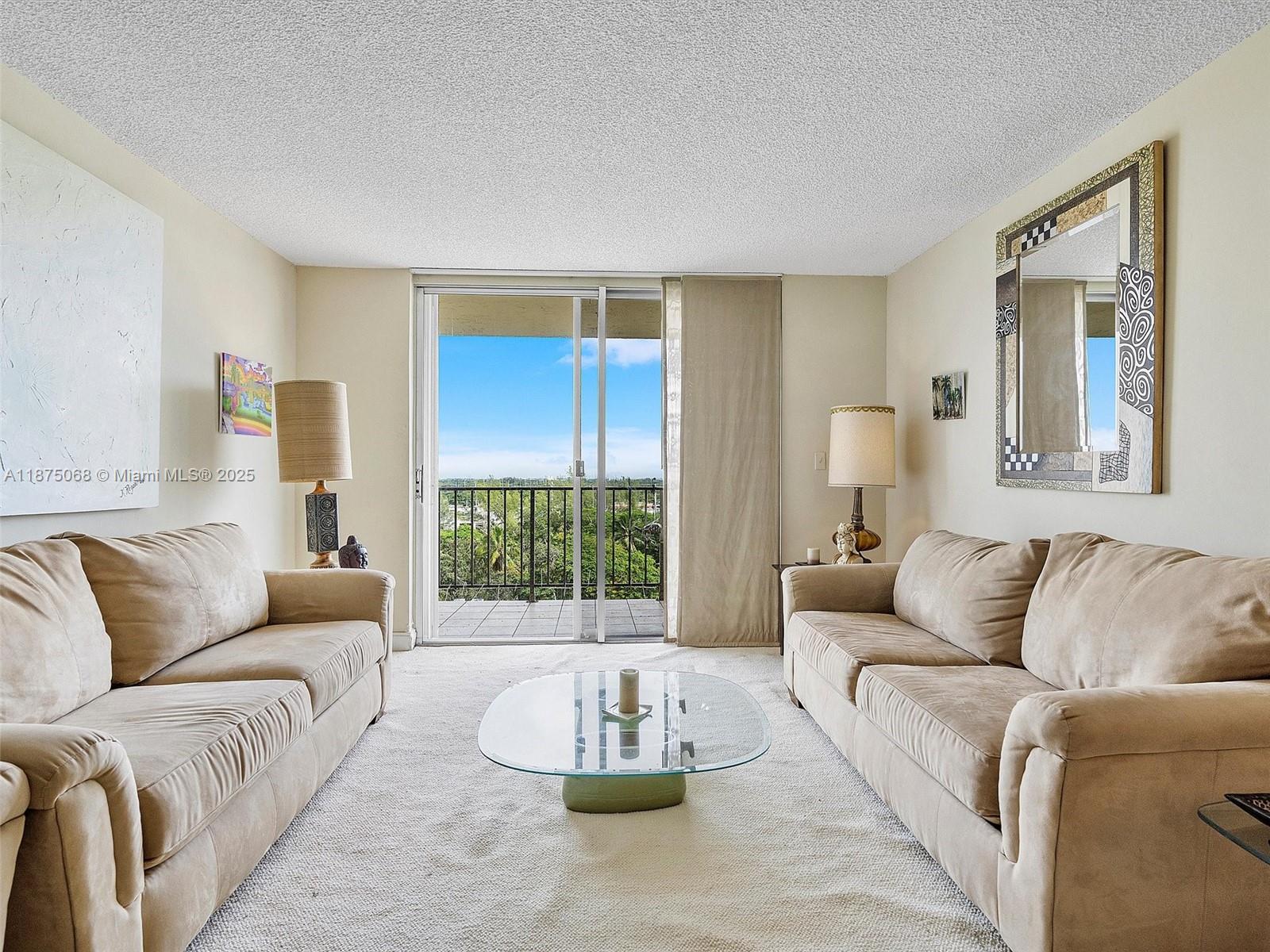 THREE HORIZONS NORTH COND - Residential