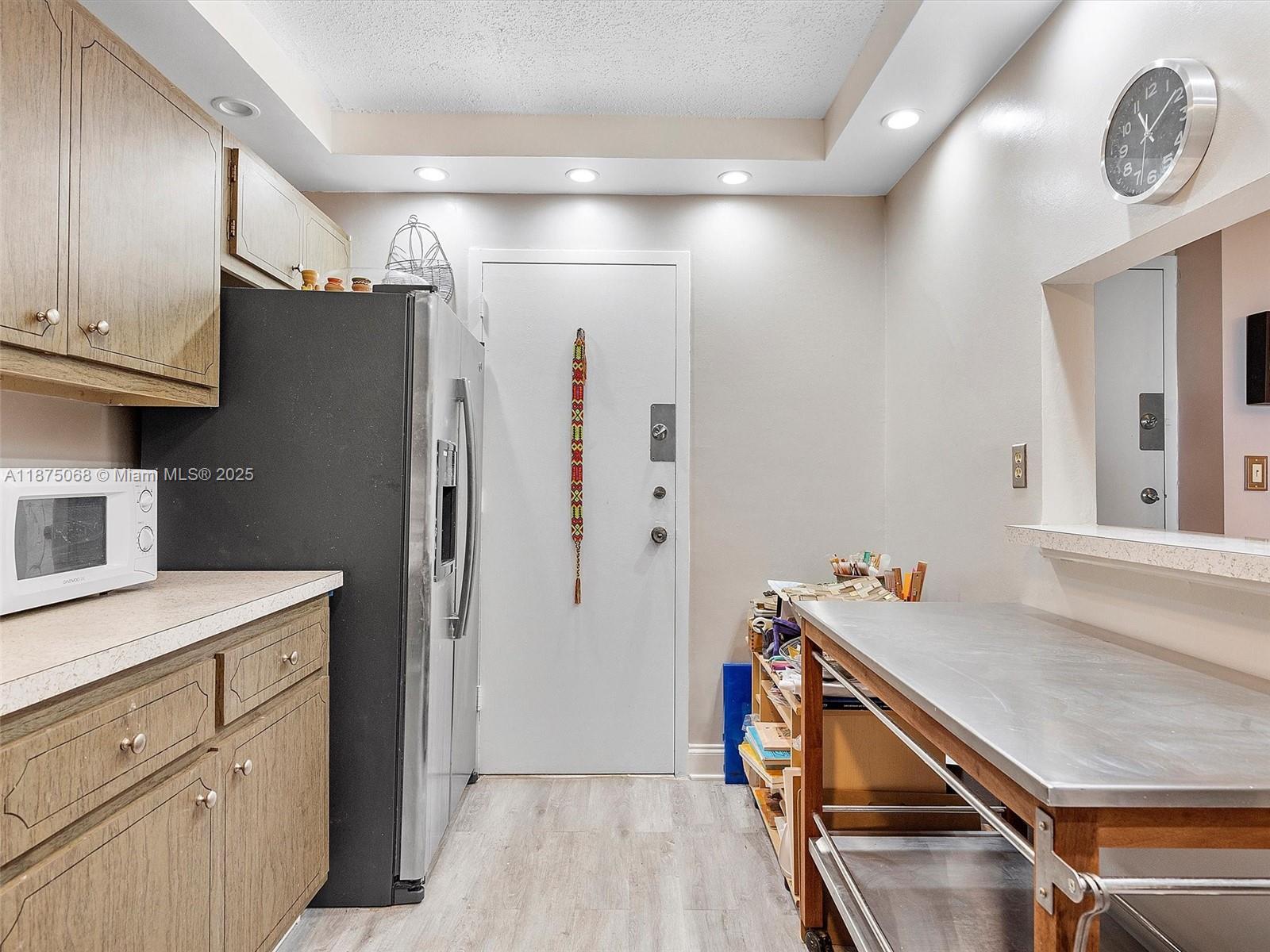 THREE HORIZONS NORTH COND - Residential