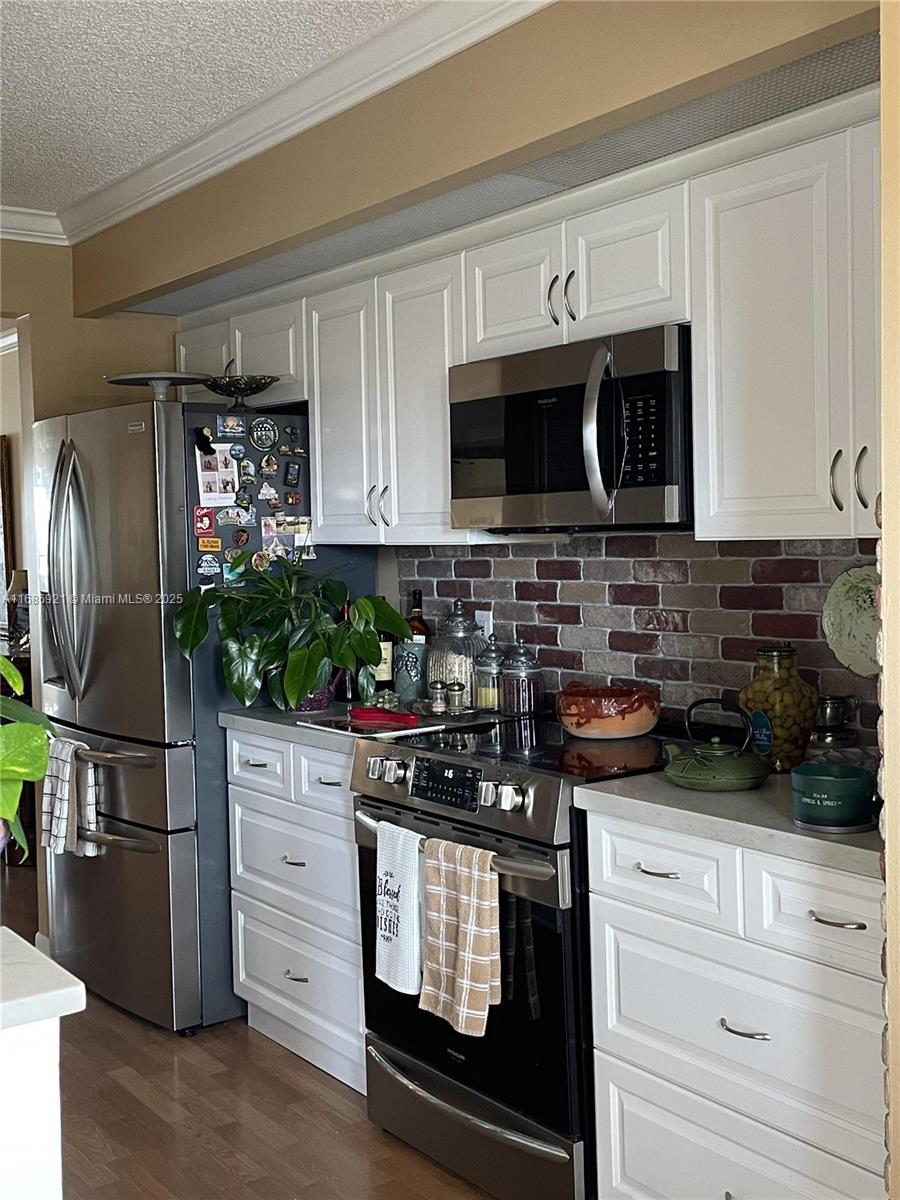 PLYMOUTH AT CENTURY VILLA - Residential