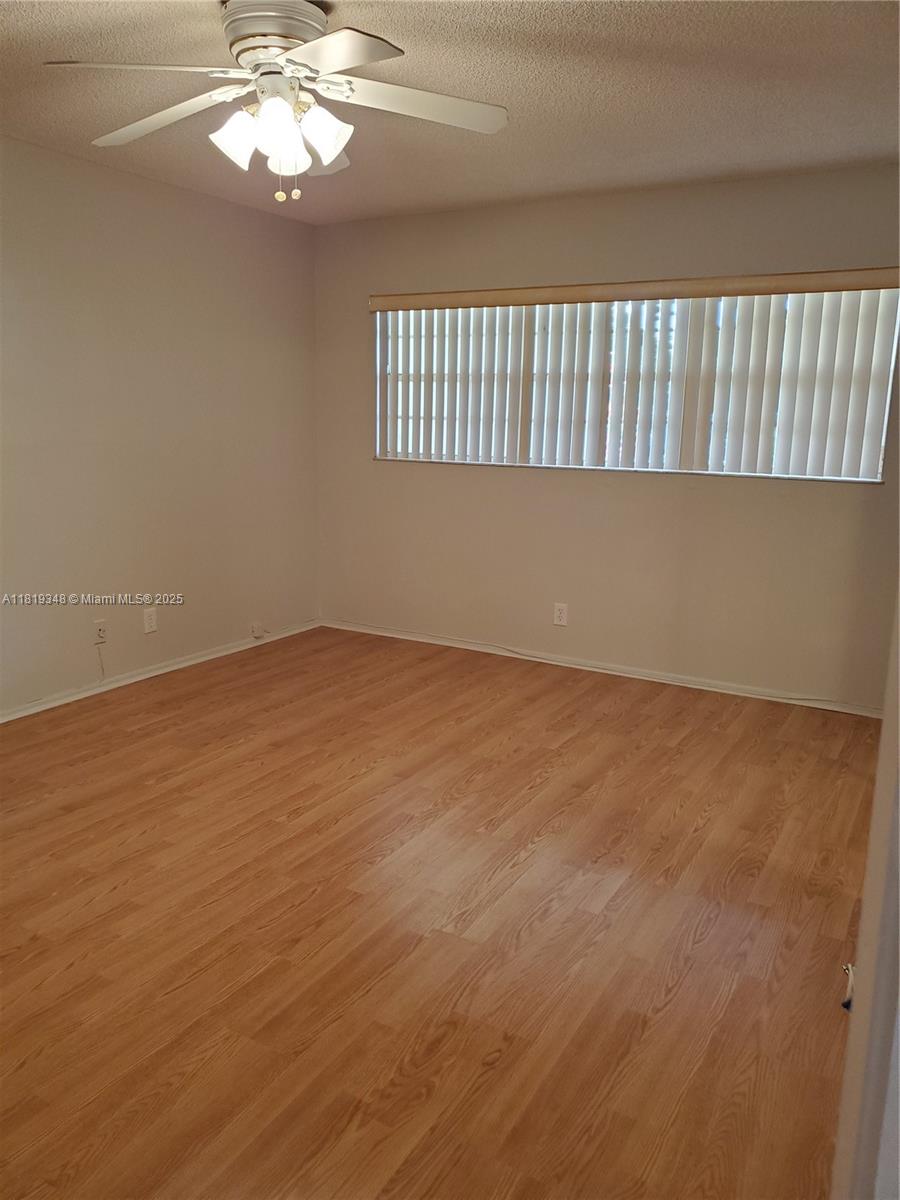 PALM-AIRE C C APTS 31 CON - Residential