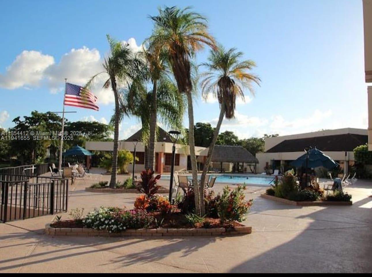 SUNRISE LAKES 2 CONDO - Residential