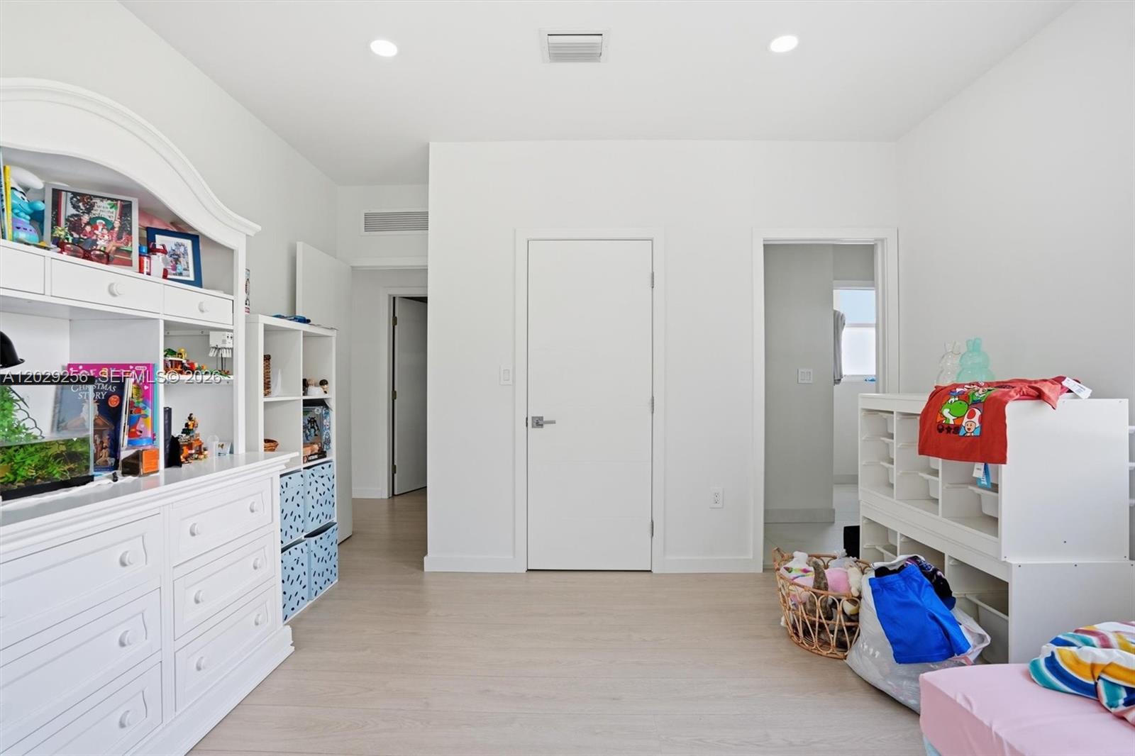 ALLENWOOD - Residential