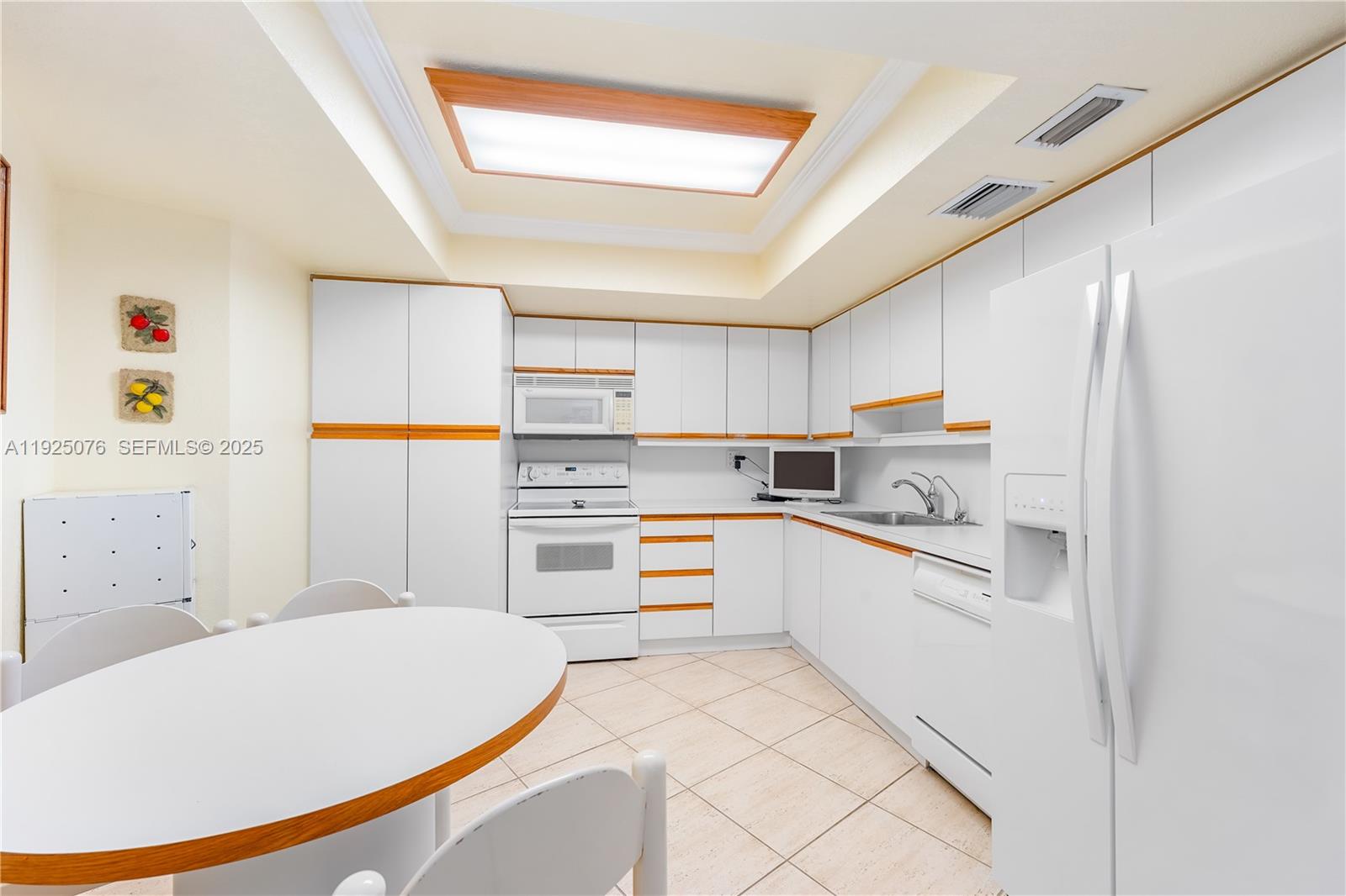 PARKER DORADO CONDO - Residential