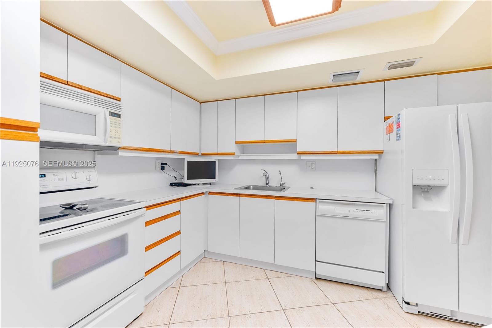 PARKER DORADO CONDO - Residential