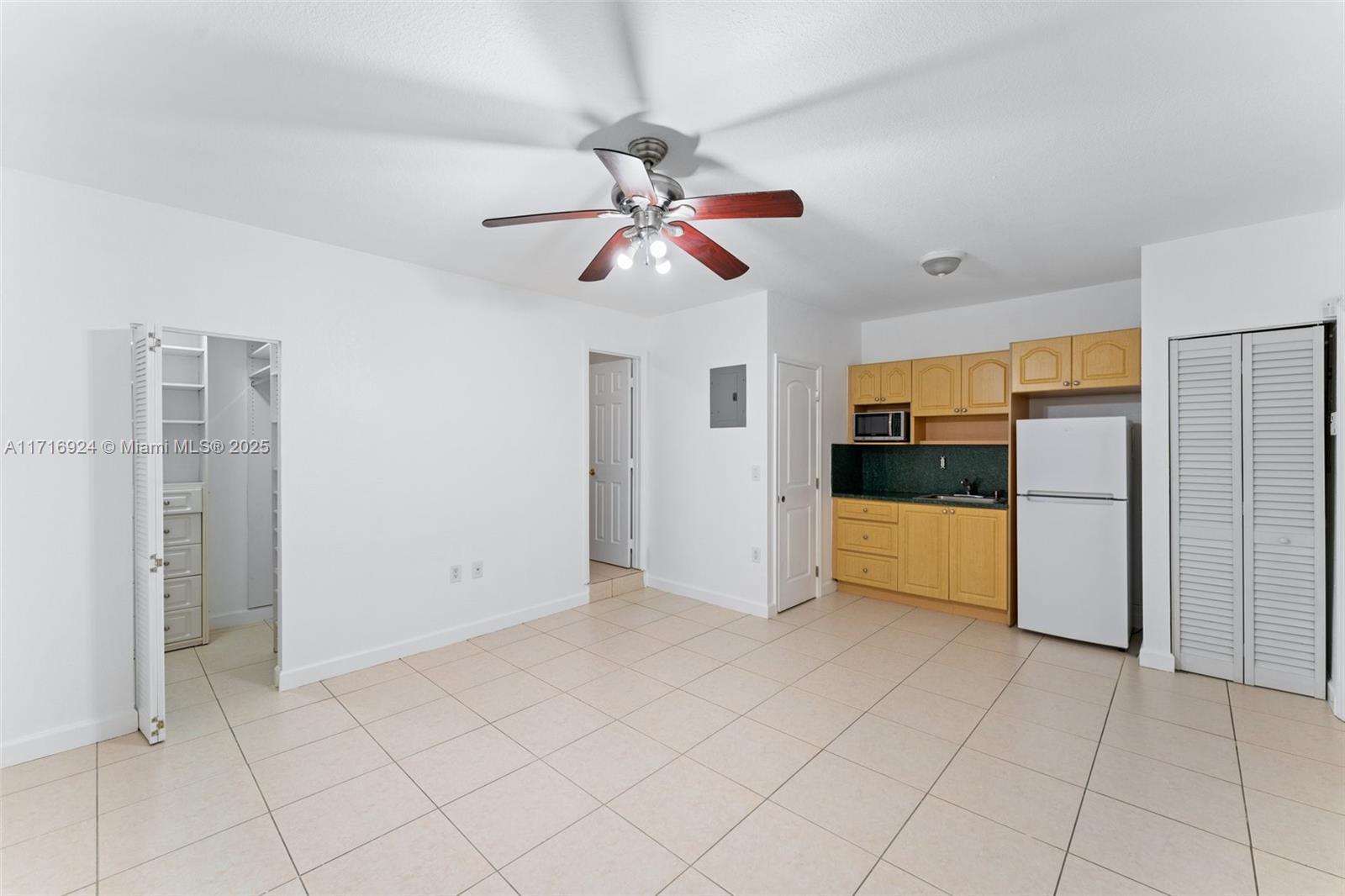 CALUSA CLUB ESTATES PT 3 - Residential