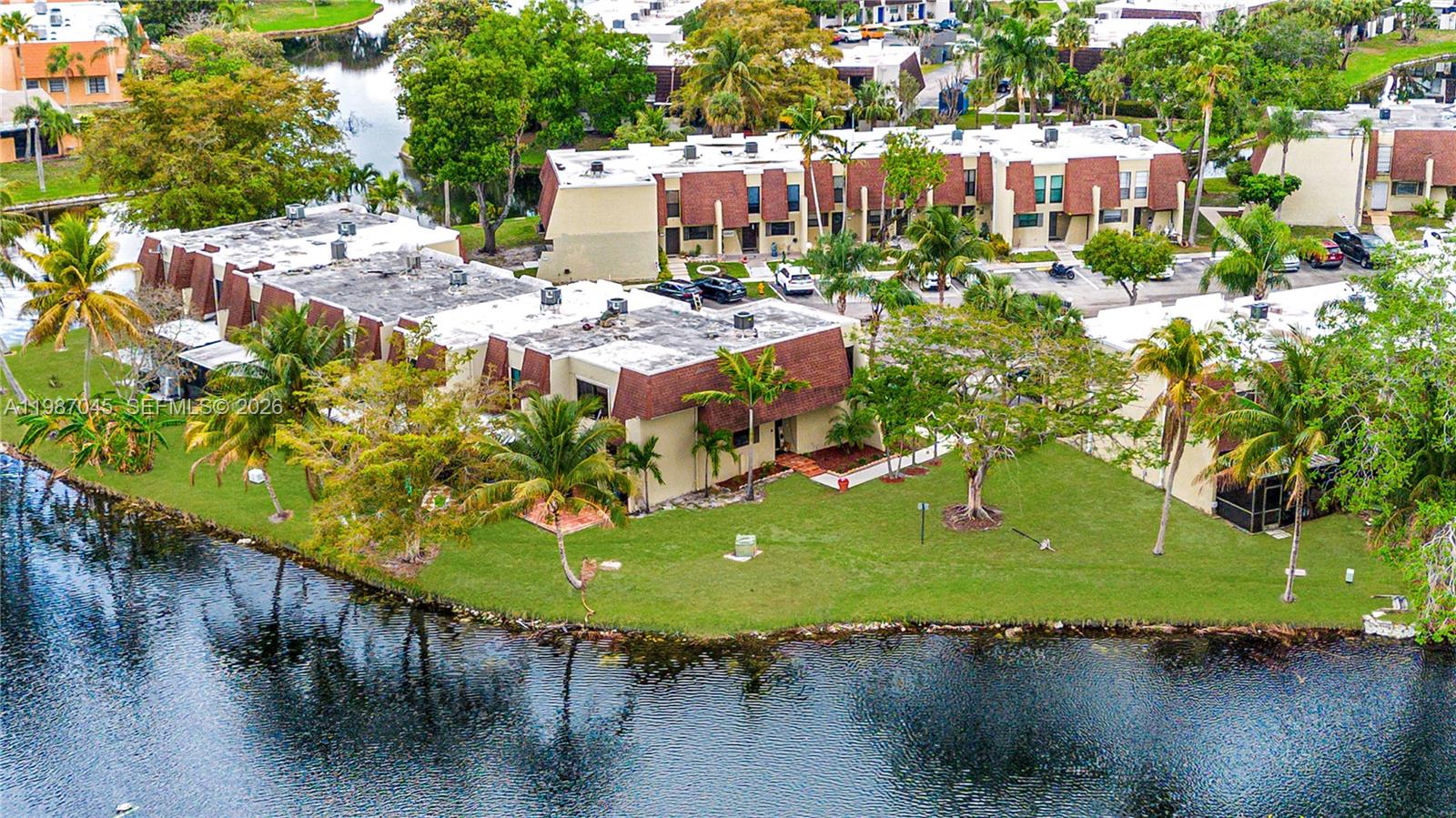 WESTVIEW CONDOMINIUM NO O - Residential Lease