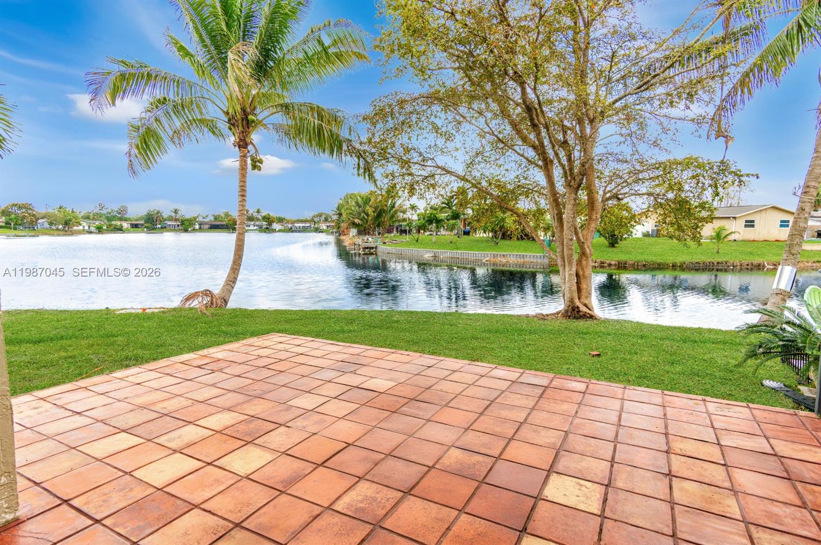 WESTVIEW CONDOMINIUM NO O - Residential Lease