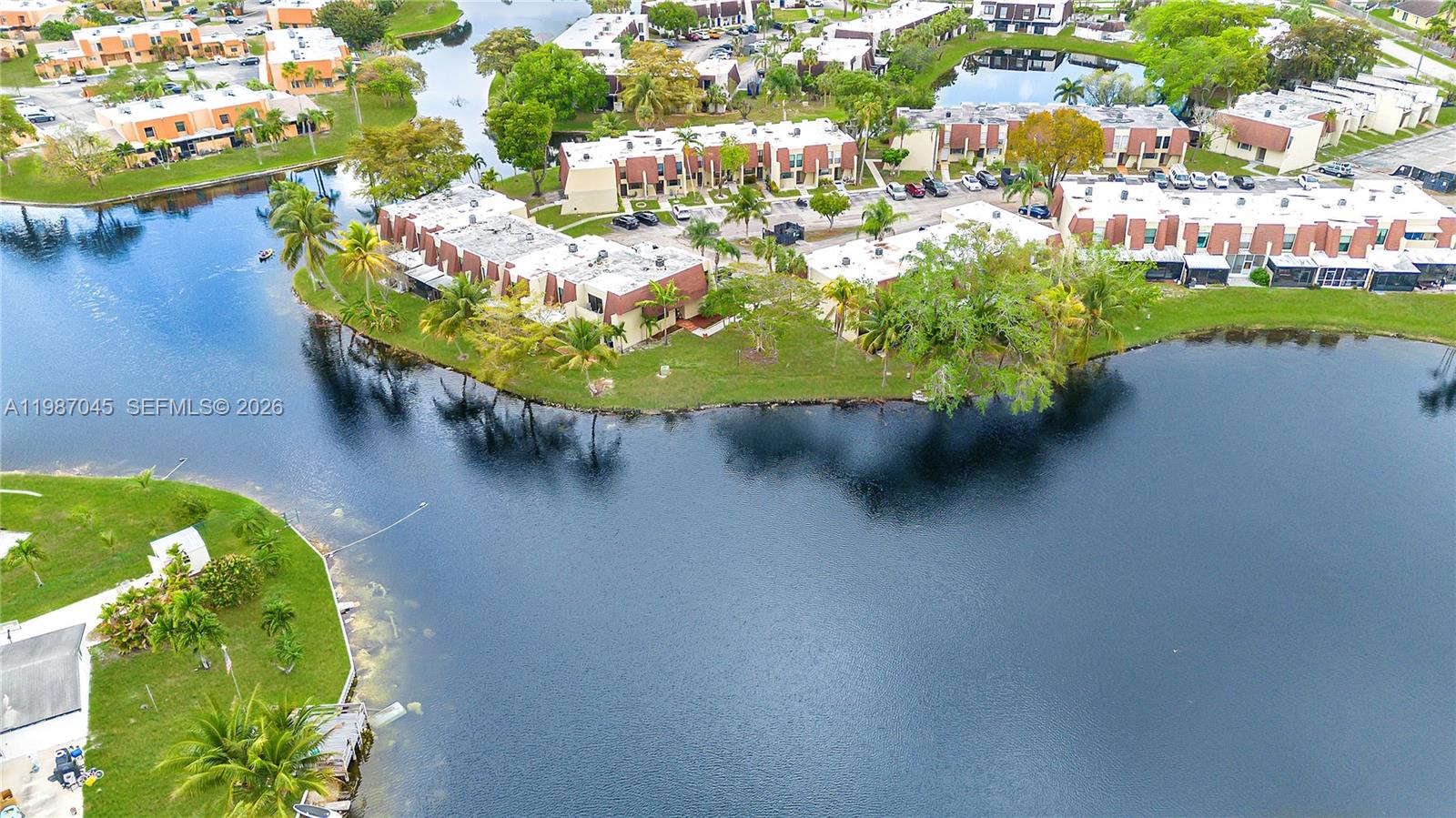 WESTVIEW CONDOMINIUM NO O - Residential Lease