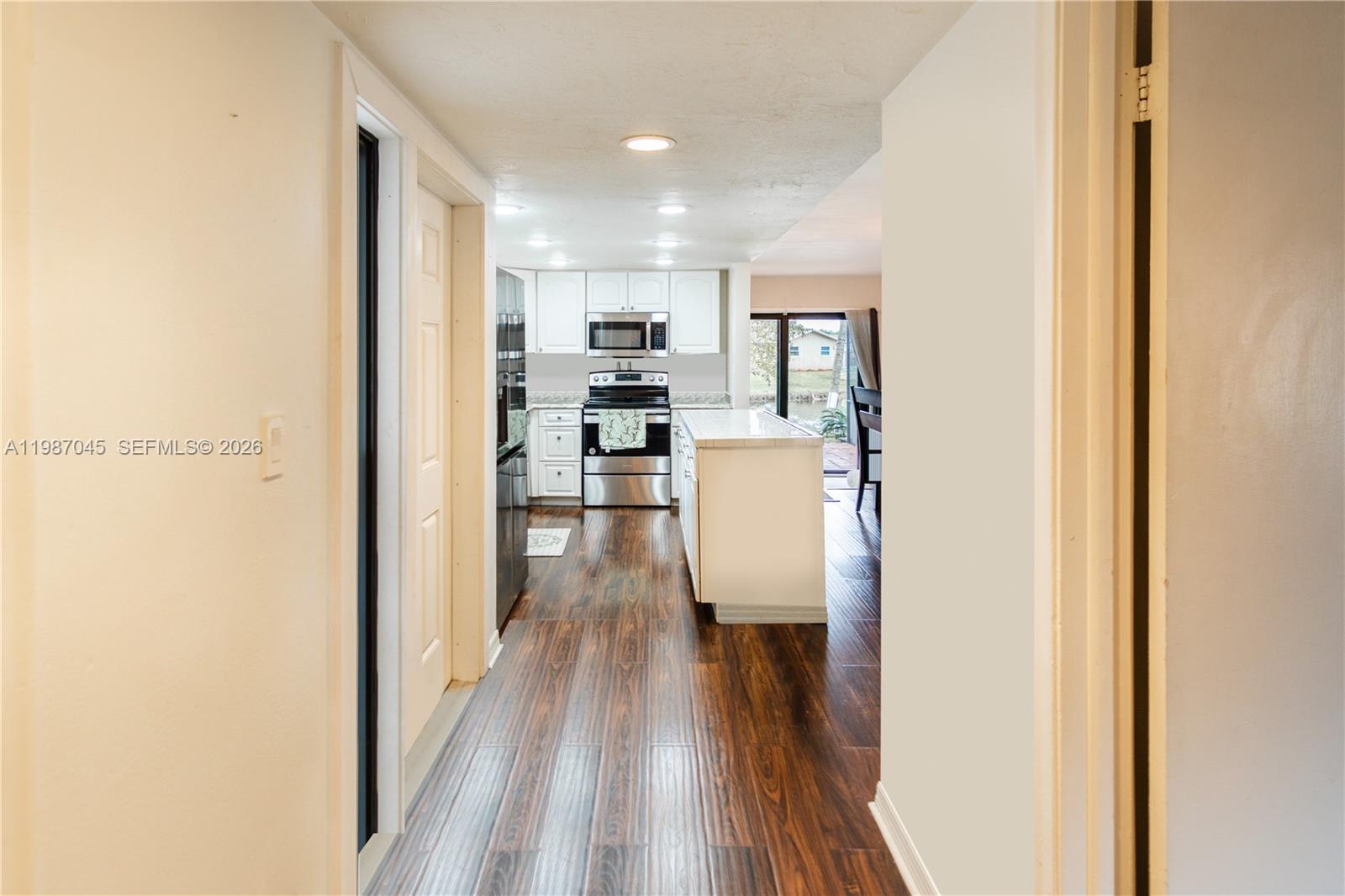 WESTVIEW CONDOMINIUM NO O - Residential Lease