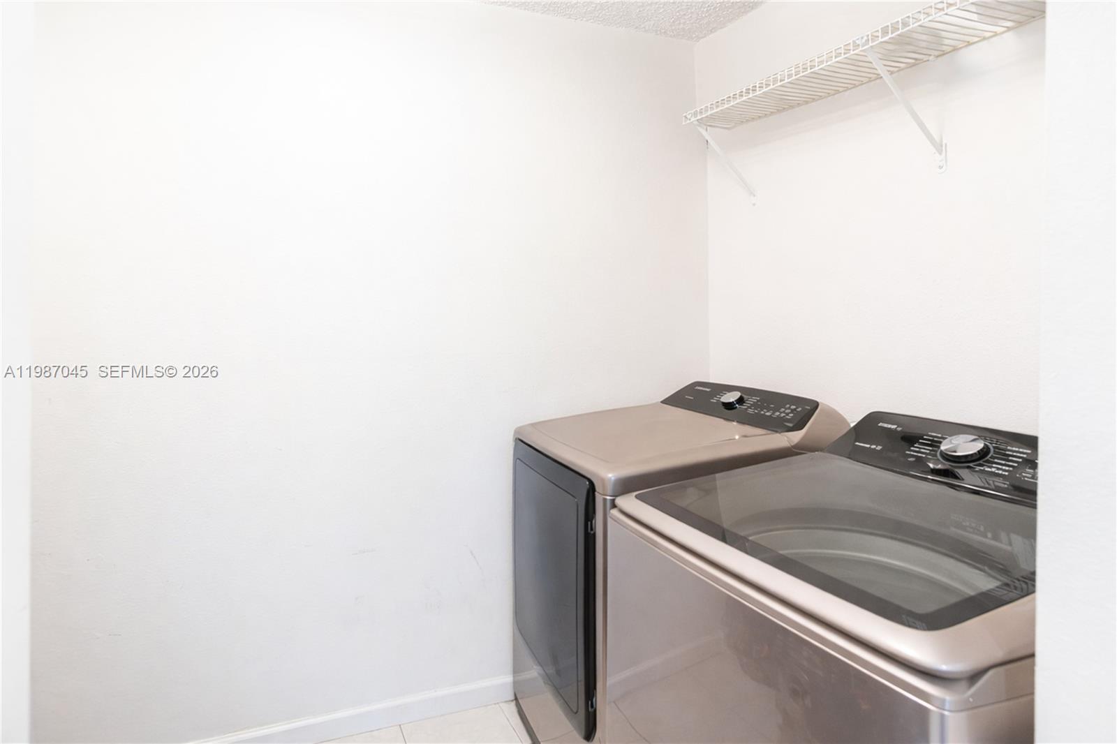 WESTVIEW CONDOMINIUM NO O - Residential Lease