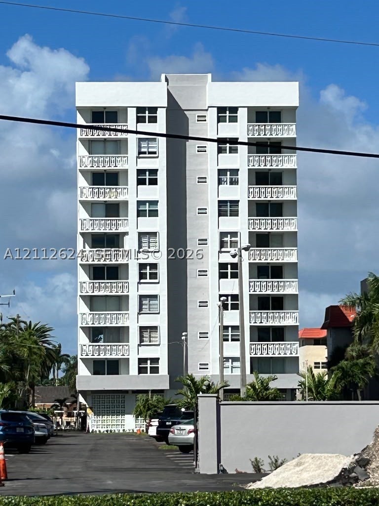 3113 S Ocean Dr 302