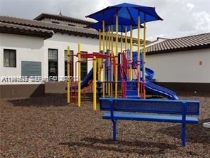 KENDALL COMMONS RESIDENTI - Residential