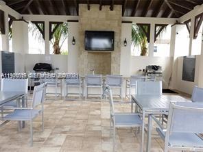 KENDALL COMMONS RESIDENTI - Residential