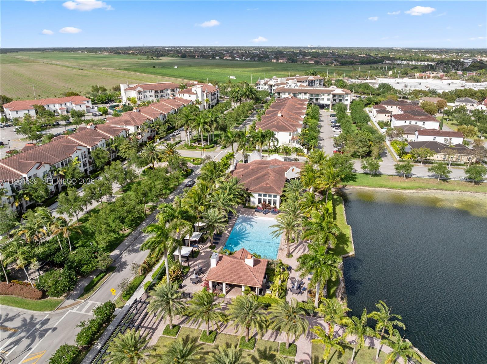 KENDALL COMMONS RESIDENTI - Residential