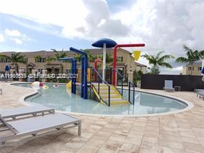 KENDALL COMMONS RESIDENTI - Residential