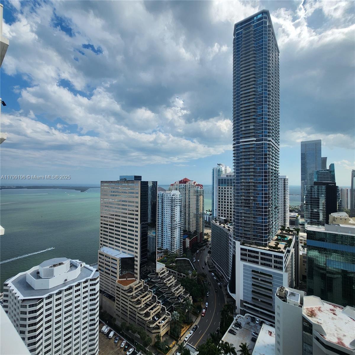 950 Brickell Bay Dr 3603, Miami, Miami-Dade County, Florida - 1 Bedrooms  
1 Bathrooms - 