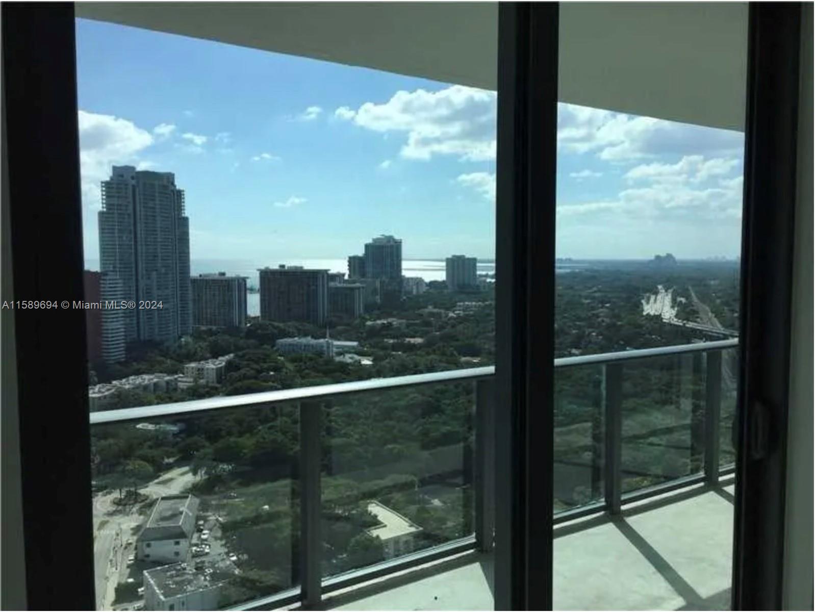 SLS BRICKELL - Residential Lease