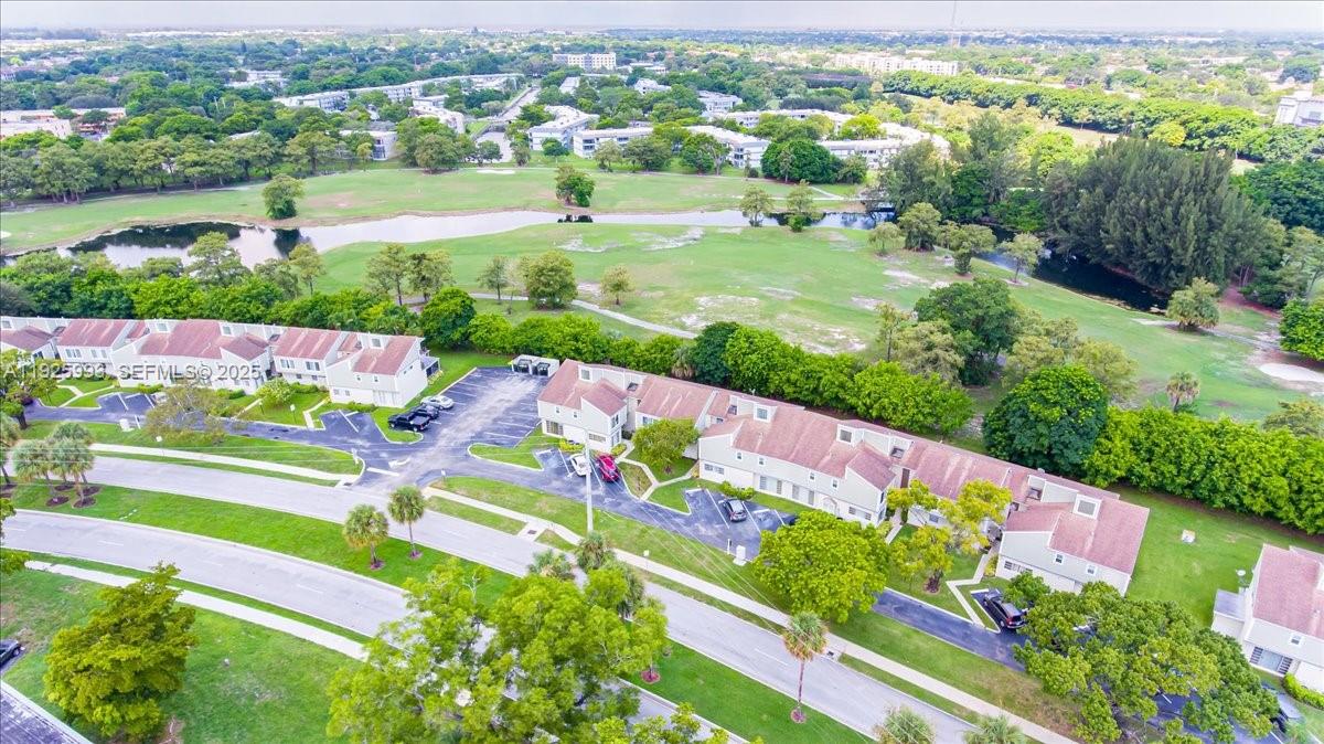 SANDPEBBLES TOWNHOUSE CON - Residential Lease