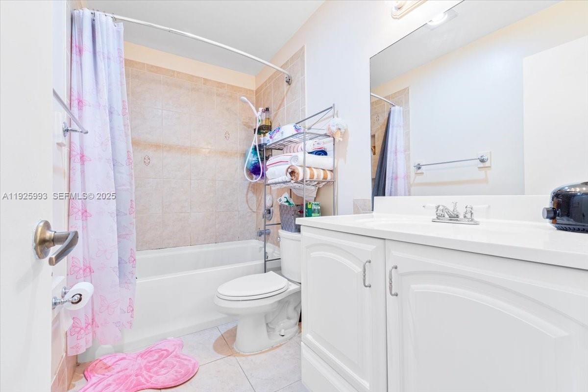 SANDPEBBLES TOWNHOUSE CON - Residential Lease