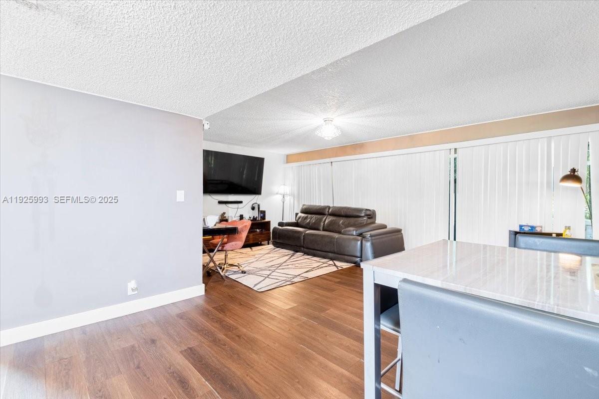 SANDPEBBLES TOWNHOUSE CON - Residential Lease