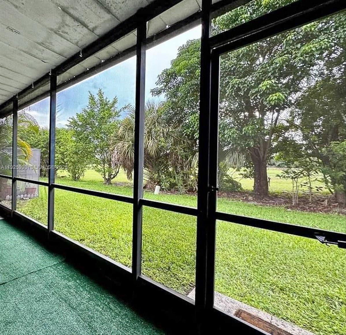 SANDPEBBLES TOWNHOUSE CON - Residential Lease