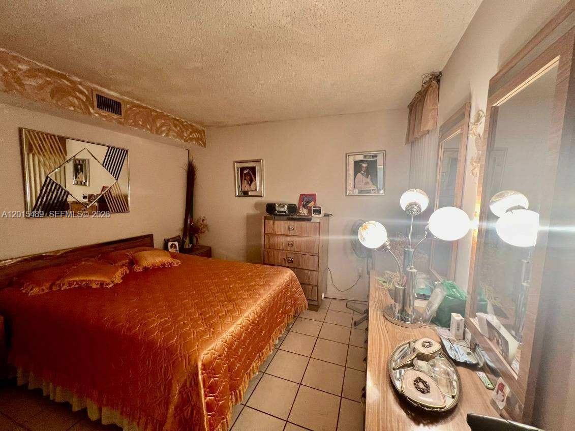 1460 N 43rd Pl 106