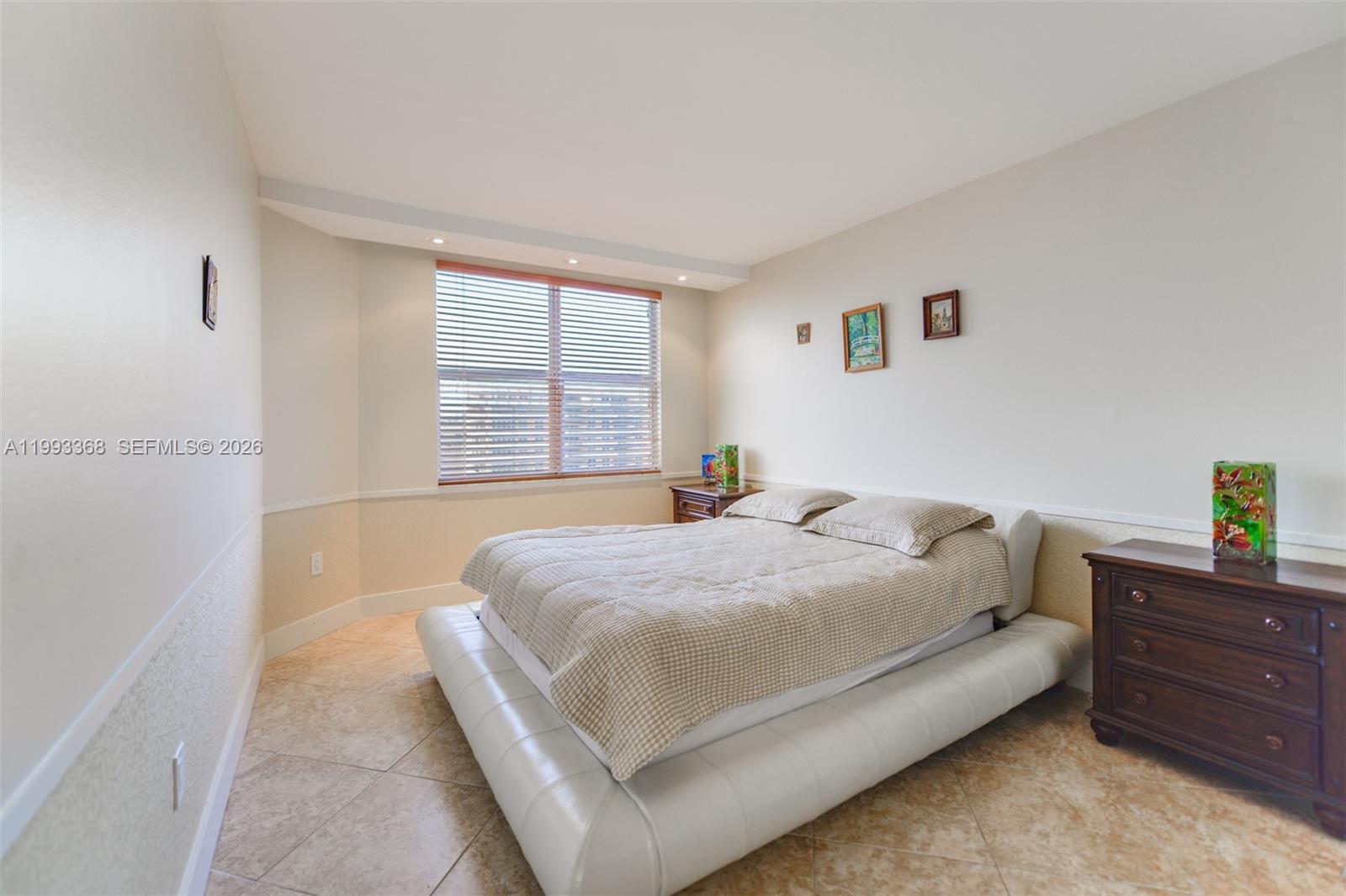 HEMISPHERES CONDO - Residential Lease