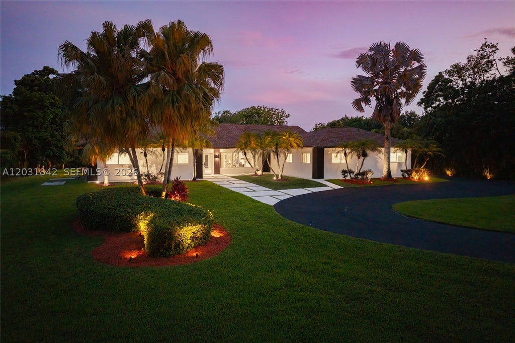 Photo of 13900 Mustang Trl, Southwest Ranches, FL 33330 (MLS # A12031842)