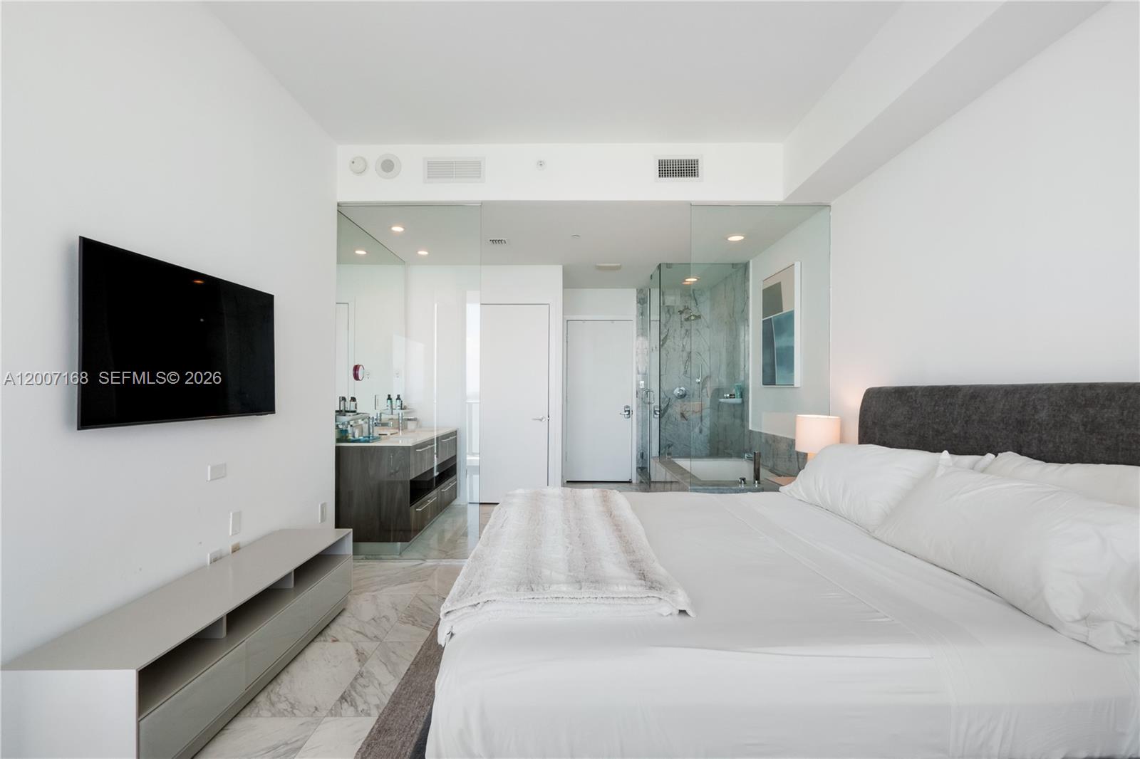 GRAN PARAISO CONDO - Residential