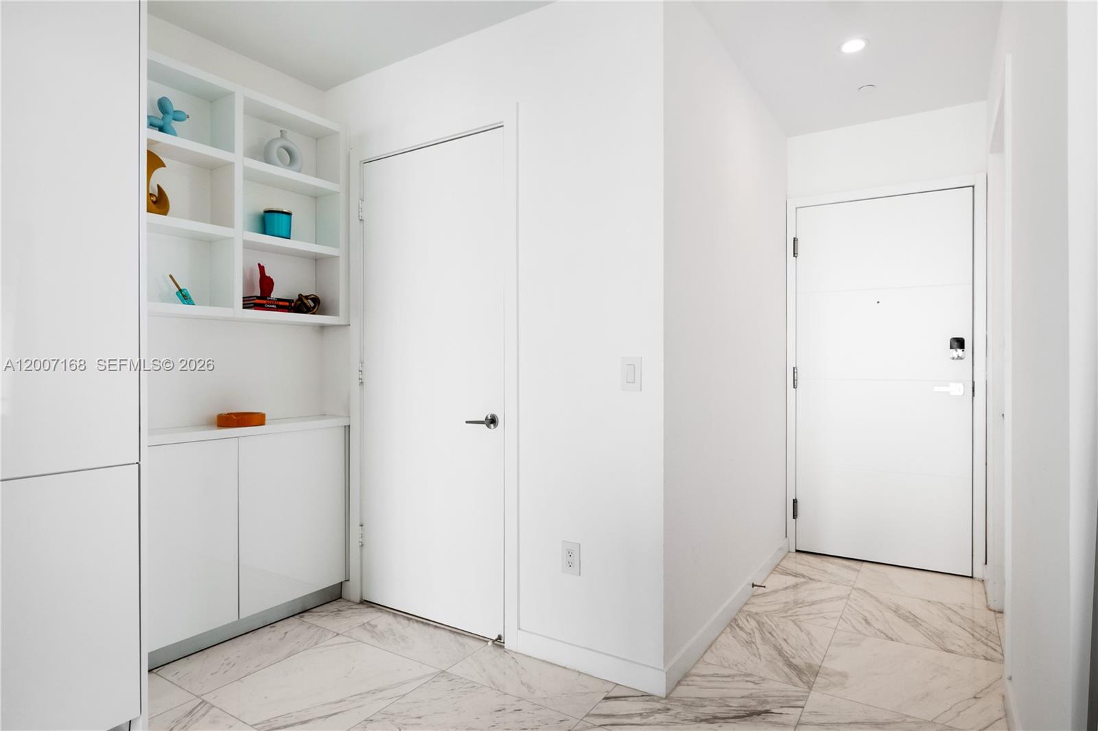 GRAN PARAISO CONDO - Residential