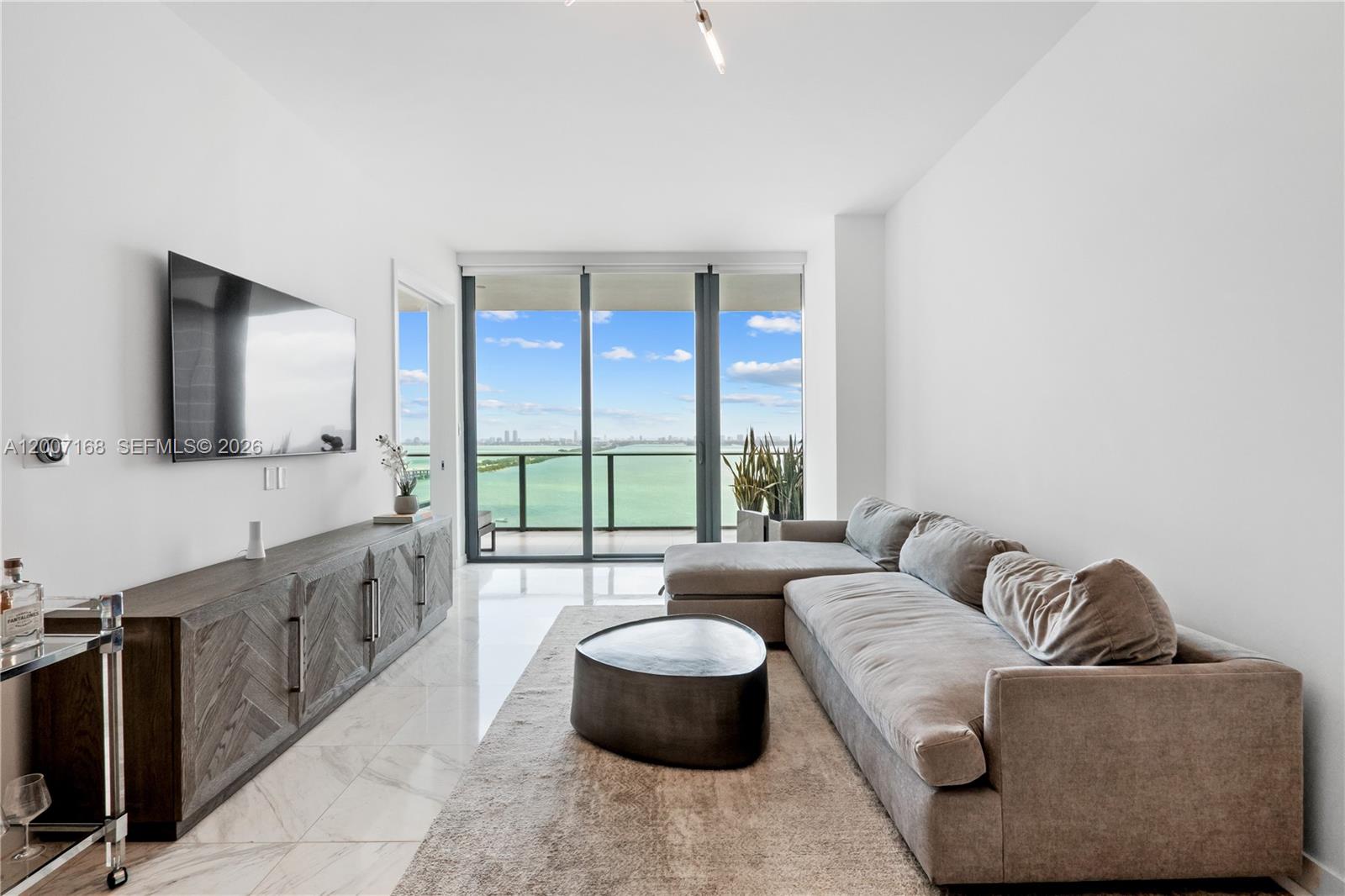 GRAN PARAISO CONDO - Residential